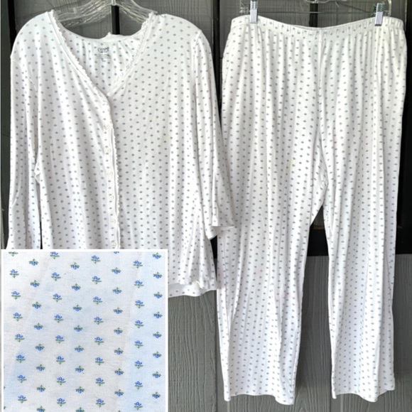 Chaps Other - Chaps pajama set, white w/tiny blue flowers, cotton blend knit, feminine & cozy